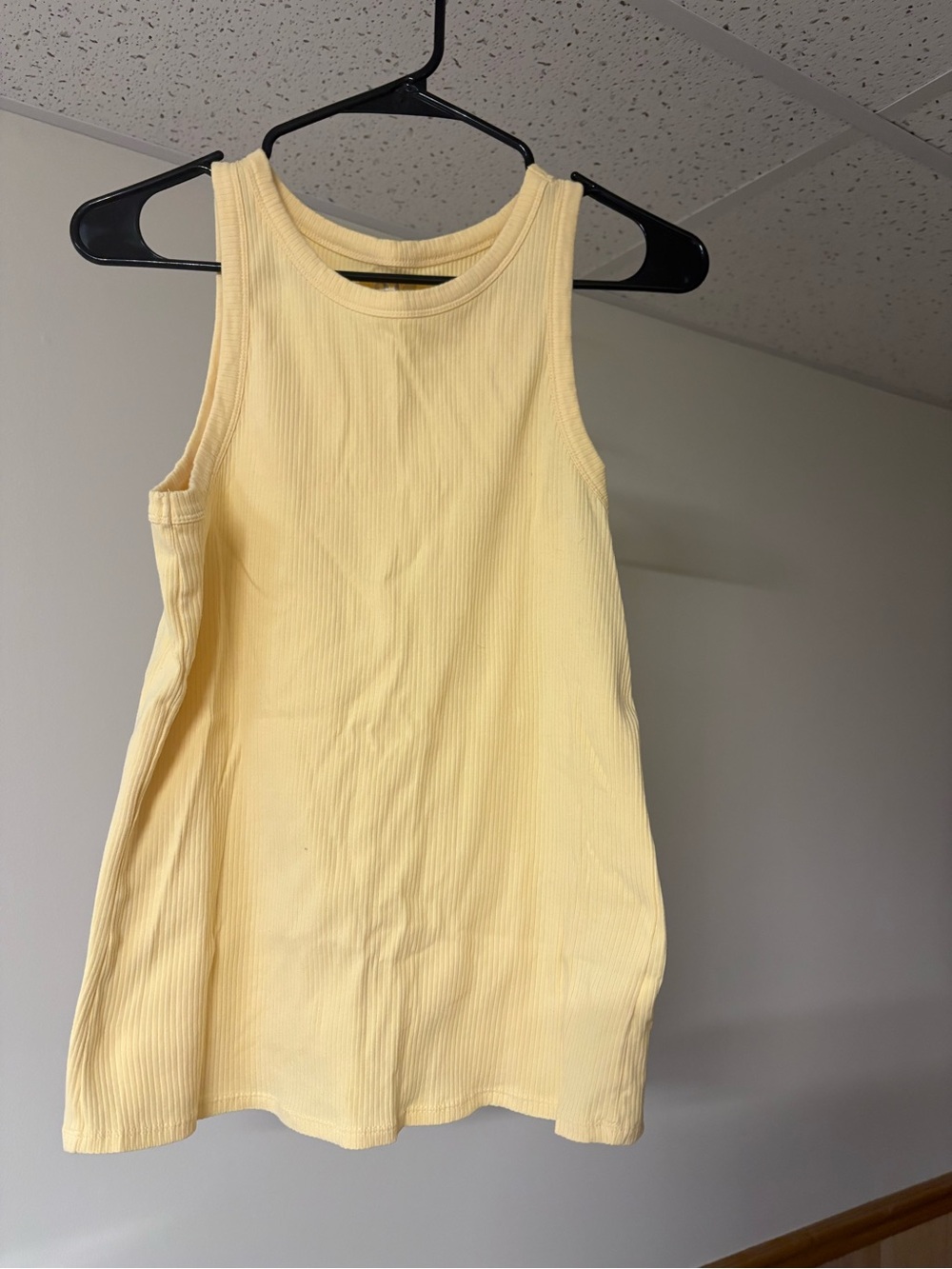 Ribbed Sleeveless Tank Top in Pale Yellow